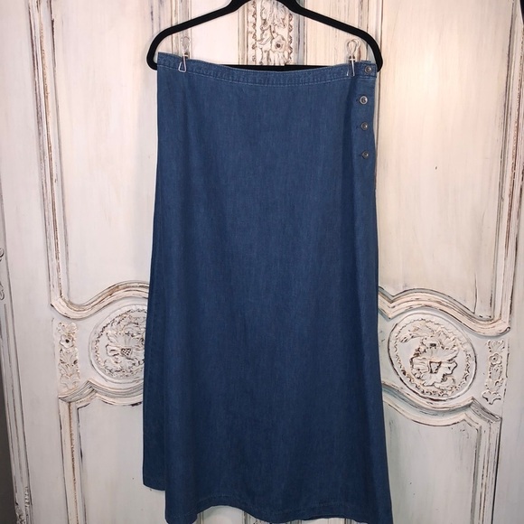 VINTAGE Essentials Style Chambray 100% Cotton Maxi Skirt Size 14 - Picture 1 of 11
